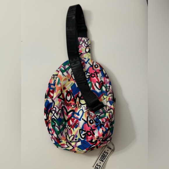 Justice Girls One Shoulder Sling Backpack w Graffiti Pattern! Keychain/Logo RDY! - Picture 4 of 4